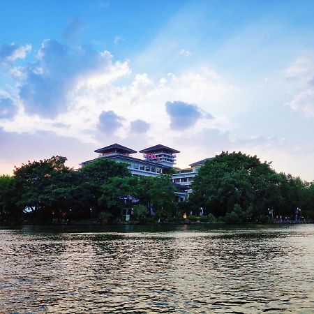 Guilin Ronghu Hotel Exterior foto